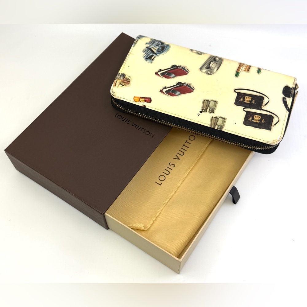 Authentic Louis Vuitton Monogram Vernis/ Nickolas Ghesquiere Zippy Wallet M50370